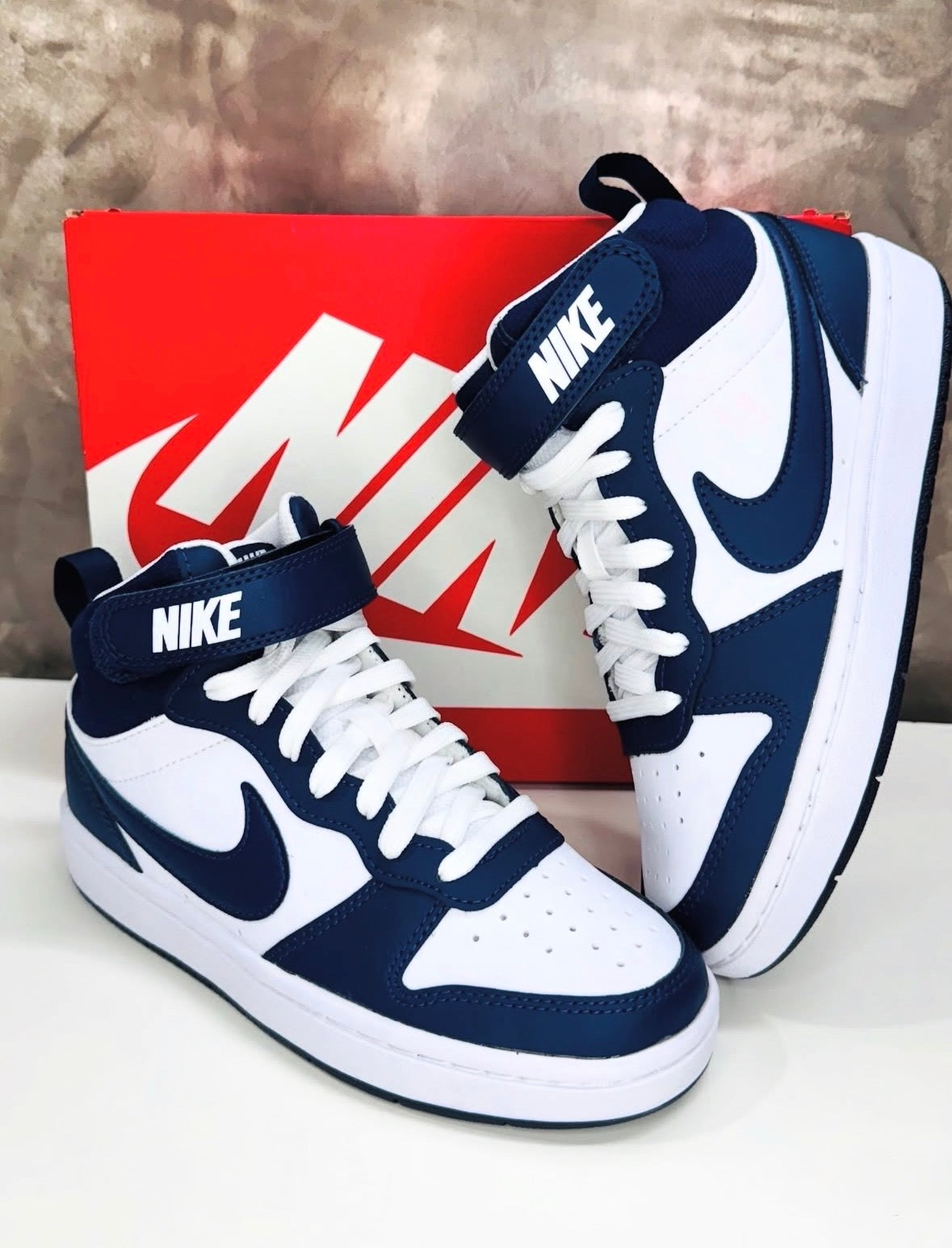 Tênis NK Court Borough Mid 2