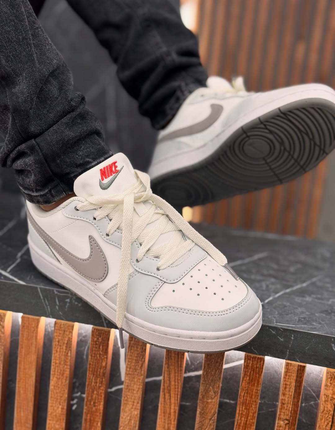 Tênis NK Court Borough Low