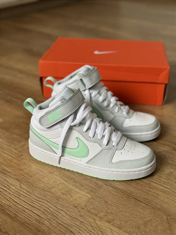 Tênis NK Court Borough Mid 2