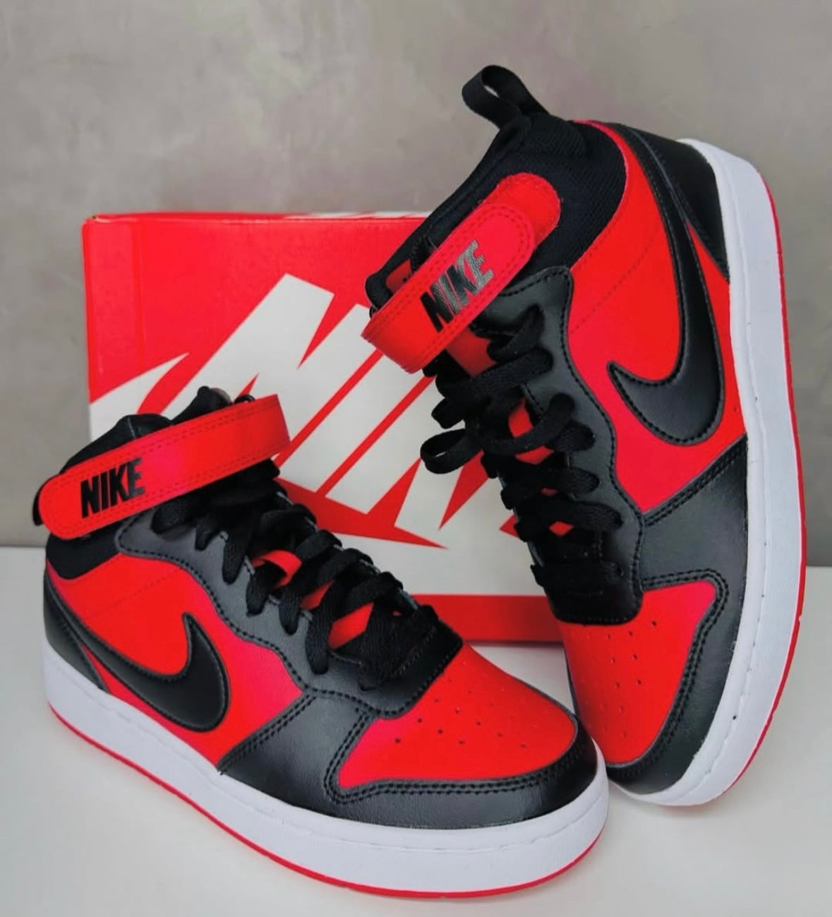 Tênis NK Court Borough Mid 2