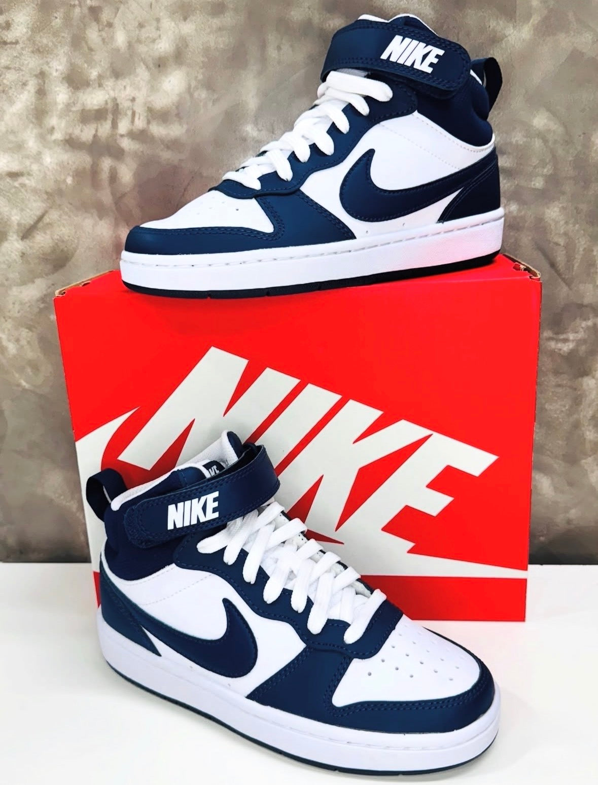 Tênis NK Court Borough Mid 2