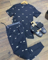 Kit NK Swoosh com NK Offcourt Adjust