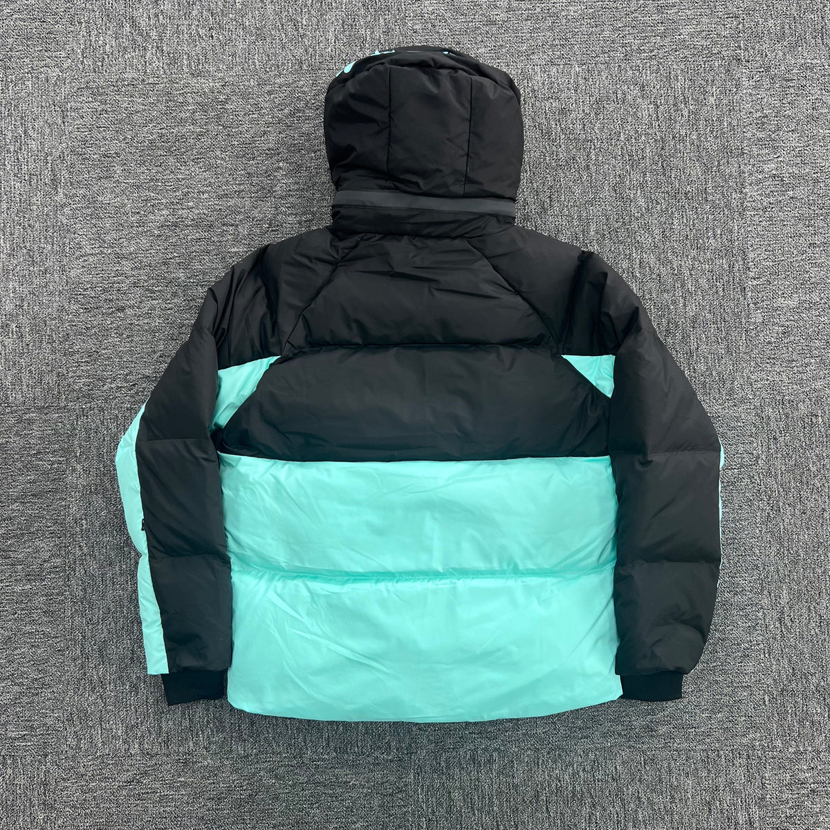 Jaqueta Puffer Syna World