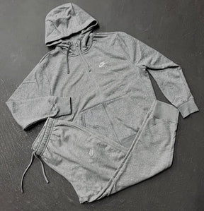 Conjunto NK Club Cinza