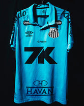 Camisa Masculina Umbro Santos Patrocínios Edição Especial 2025 (Jogador) Nº 10 C/Nome