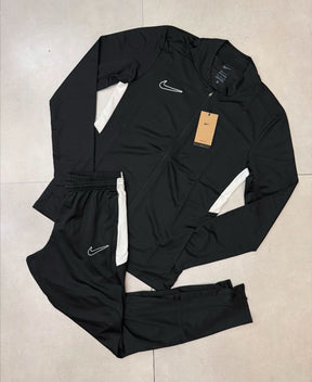 Conjunto NK Academy Modelo 2025