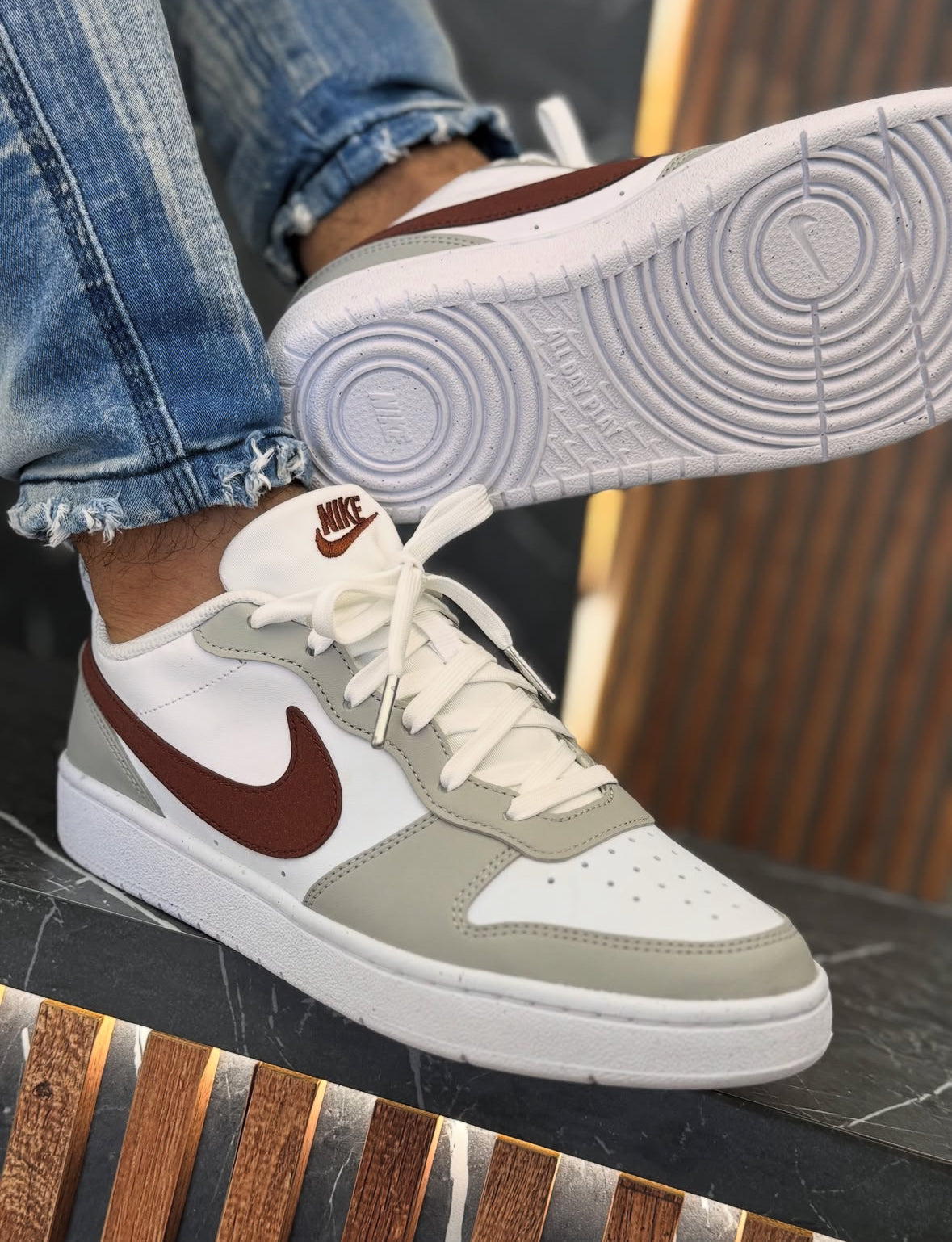 Tênis NK Court Borough Low