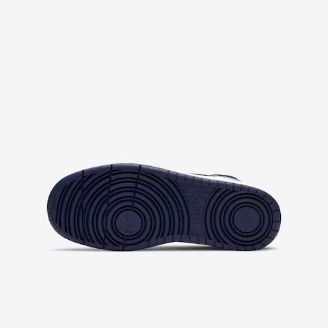 Tênis NK Court Borough Mid 2