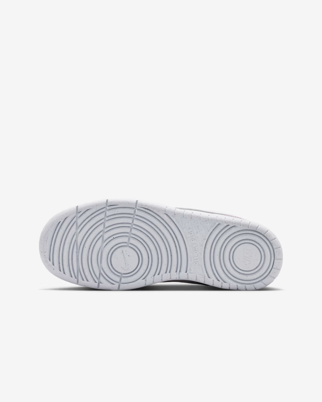 Tênis NK Court Borough Low