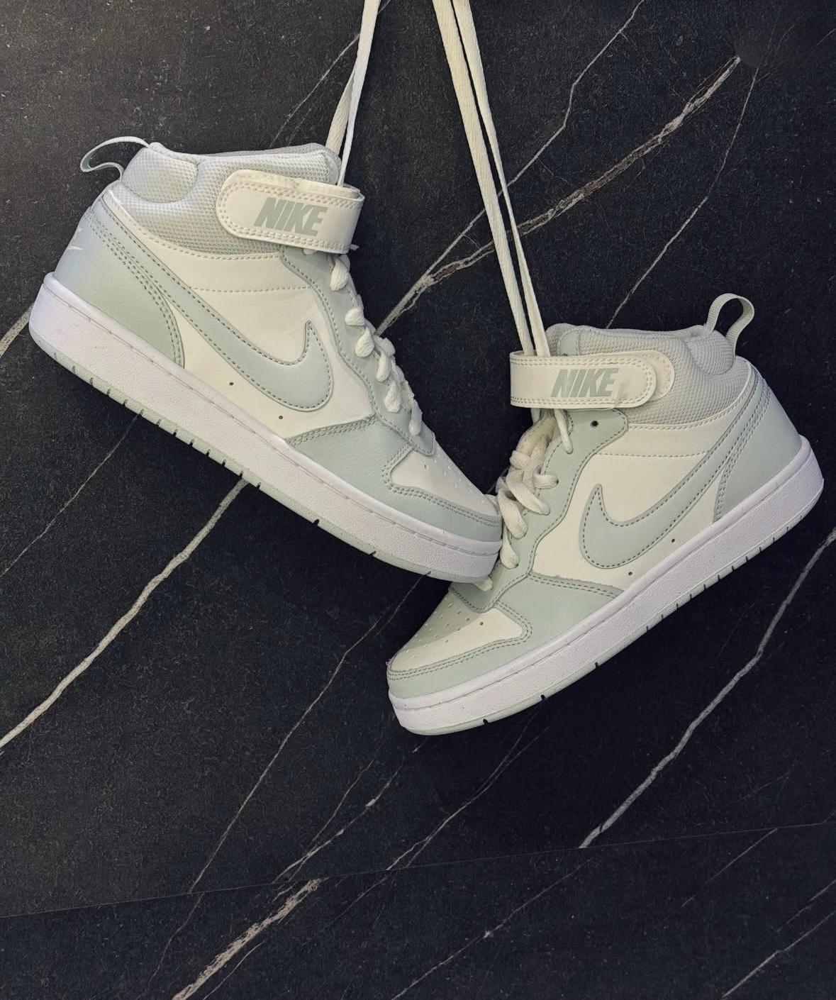 Tênis NK Court Borough Mid II