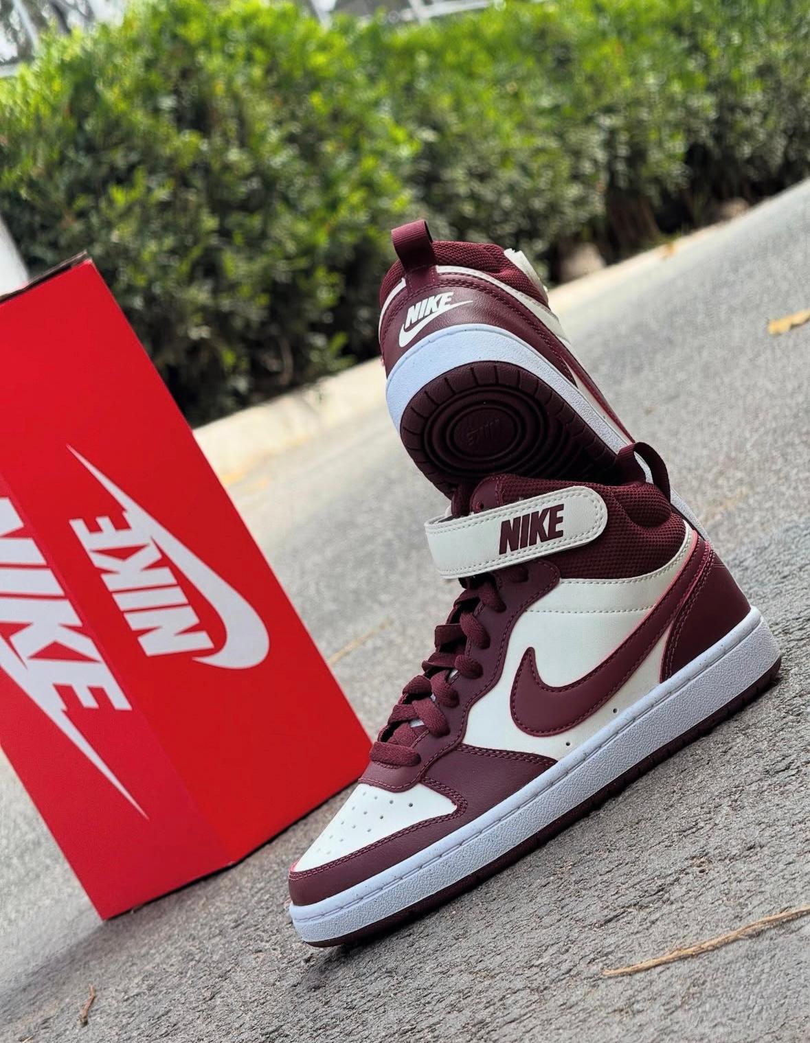 Tênis NK Court Borough Mid 2