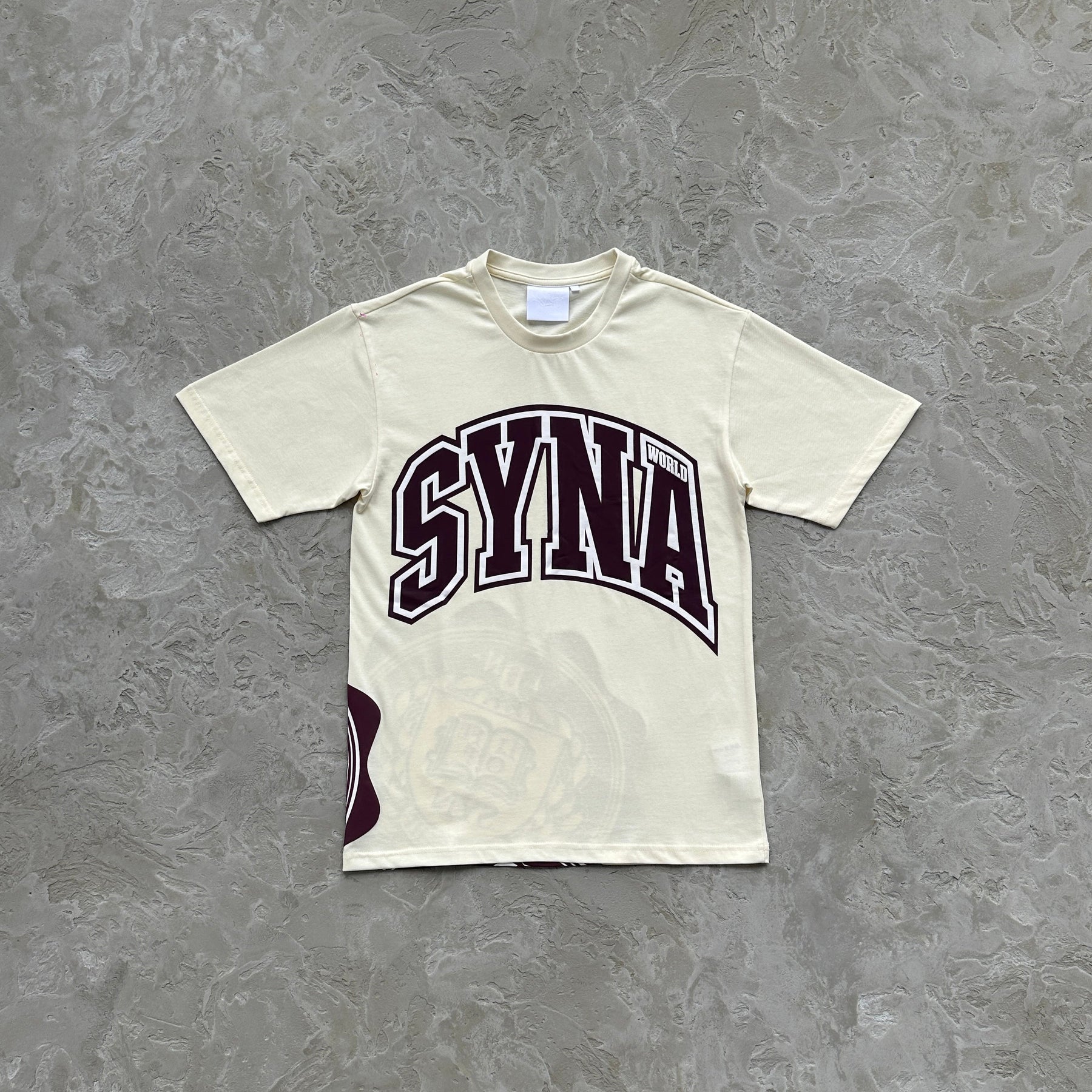 Camiseta College Syna World
